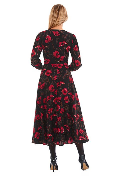 Our wildly flattering floral print crepe is shirred and pleated to perfection for a fabulous frock that keeps you looking gorgeous and feeling right at home during any occasion.