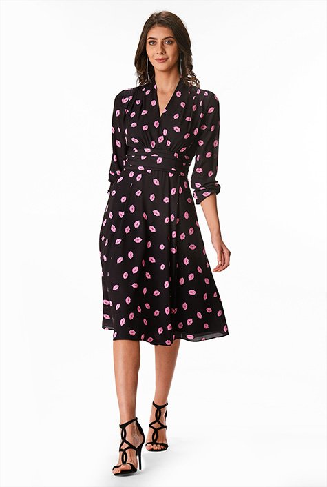 Lip print crepe pleated surplice dress