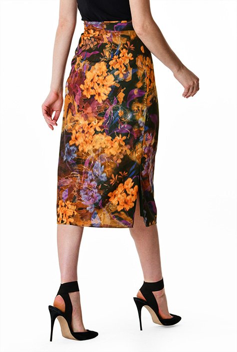 Shop Floral Print Matte Crepe Pencil Skirt Eshakti