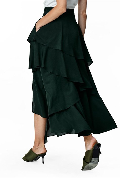 Asymmetrical crepe outlet skirt