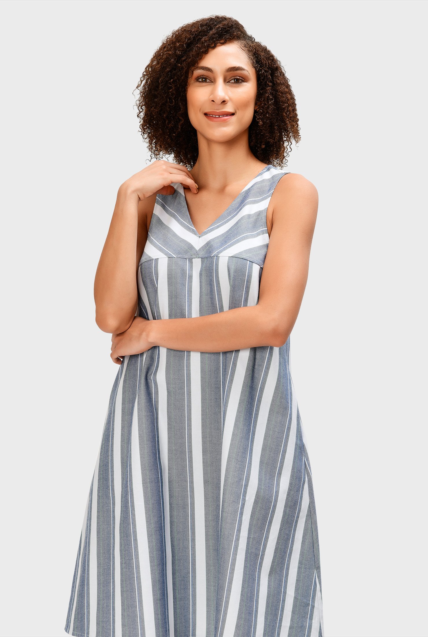 Shift shape to transform your mood! Our versatile stripe cotton twill dress is cut in a relaxed shift silhouette to strike that balance between comfort and style.