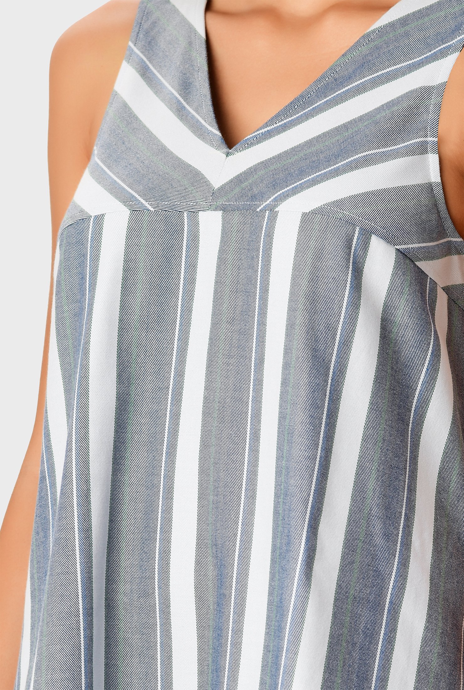 Shift shape to transform your mood! Our versatile stripe cotton twill dress is cut in a relaxed shift silhouette to strike that balance between comfort and style.