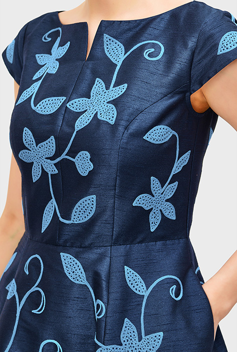 ★DAKS★ MISTY FLOWER JQD Navy Flower Embroidery Jacquard Sh il_340x270.5969245384_hgja.jpg