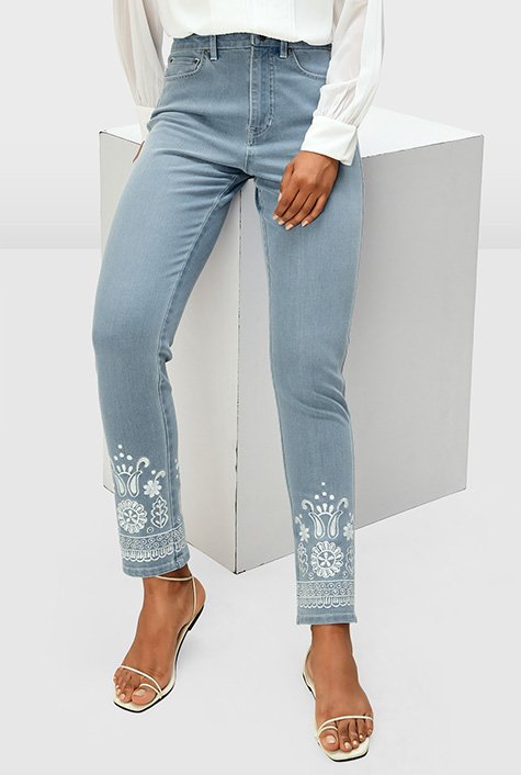 Women's Floral Embroidered Slim Leg Ankle Jeans - Medium Wash - 4