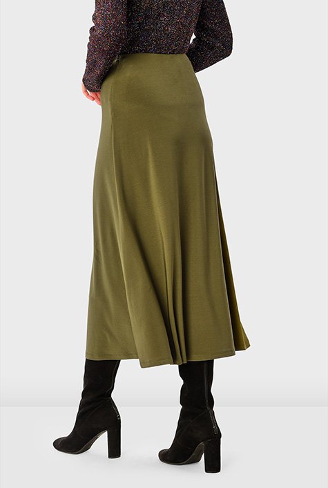 Flared hem jersey knit skirt